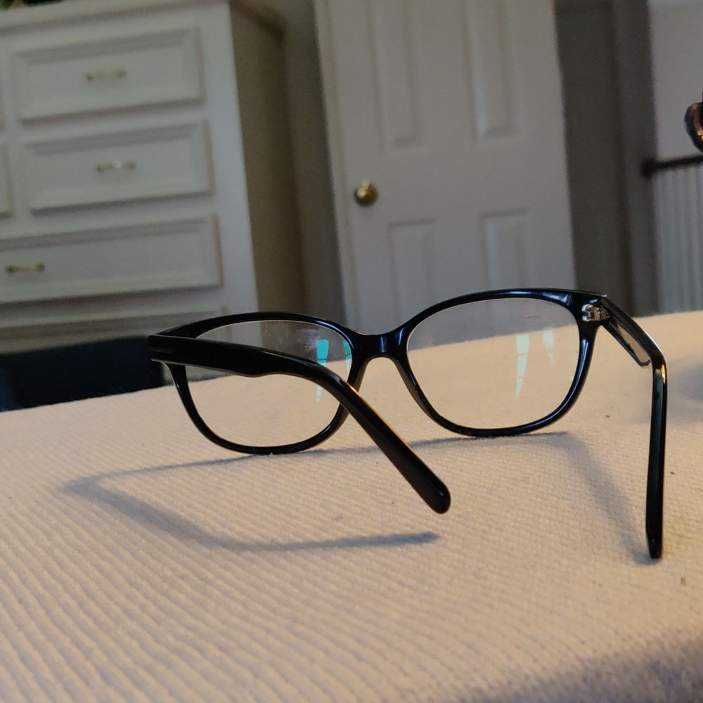Frame glasses 🤓 - Picture 3 of 3